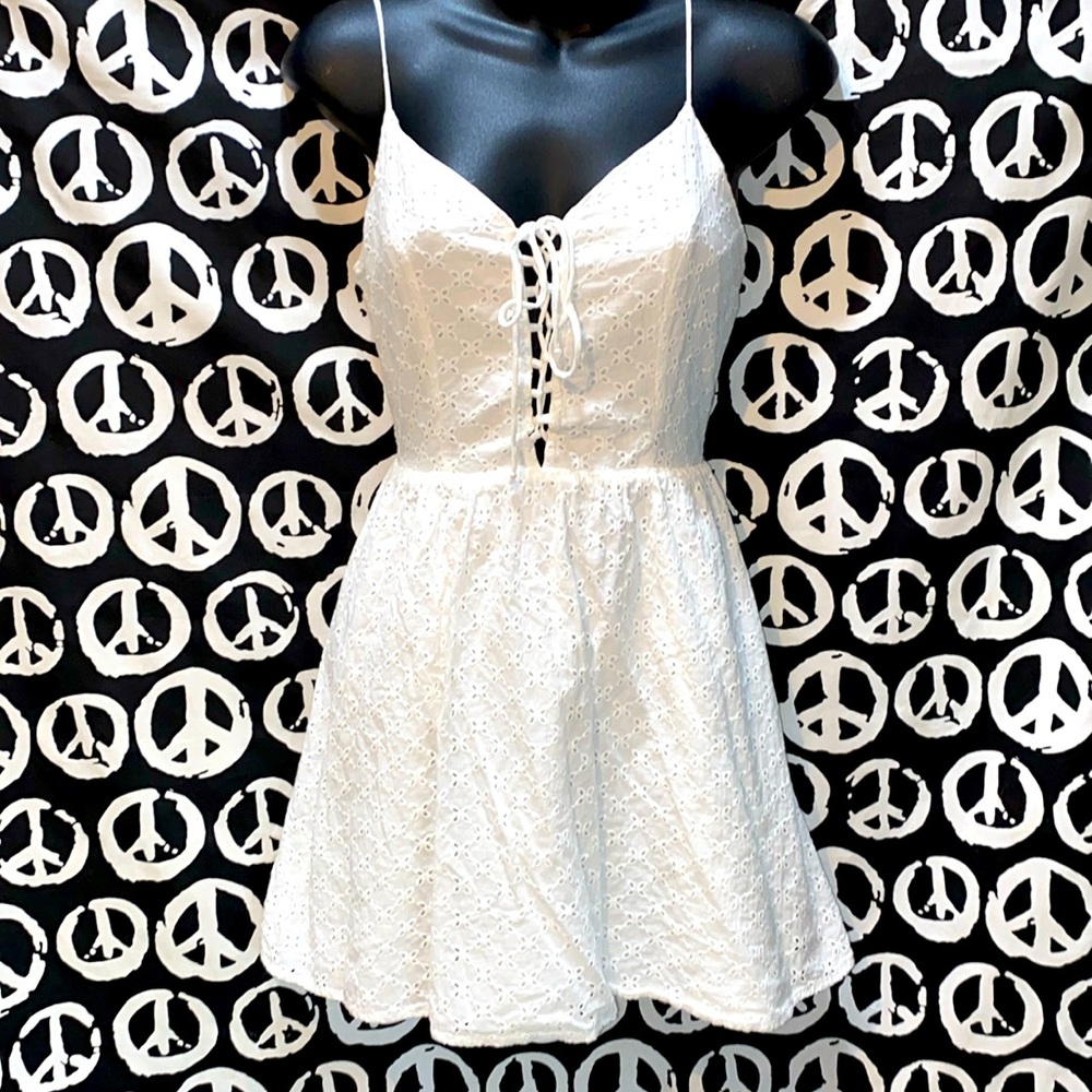 NINE BIRD WHITE EYELET STRAPPY SUNDRESS LINED LACE-UP FRONT FULL SKIRT SZ S